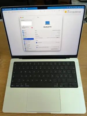 MacBook Pro M5 14-inch 32GB - Palma - Image 1