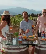 Aperitif-Stunde auf dem Bauernhof Can Cavall