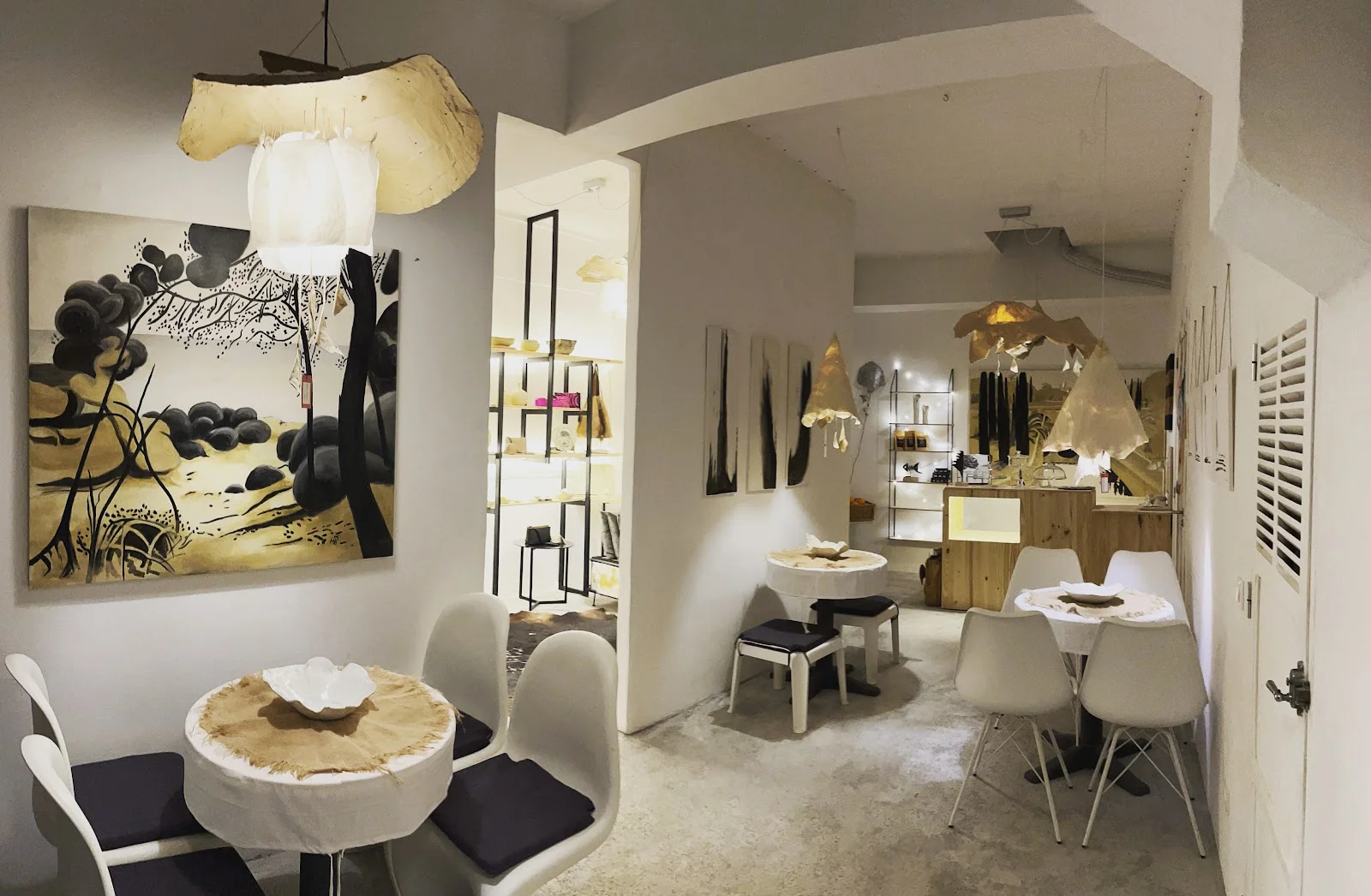 Senseless | Café & Art Gallery