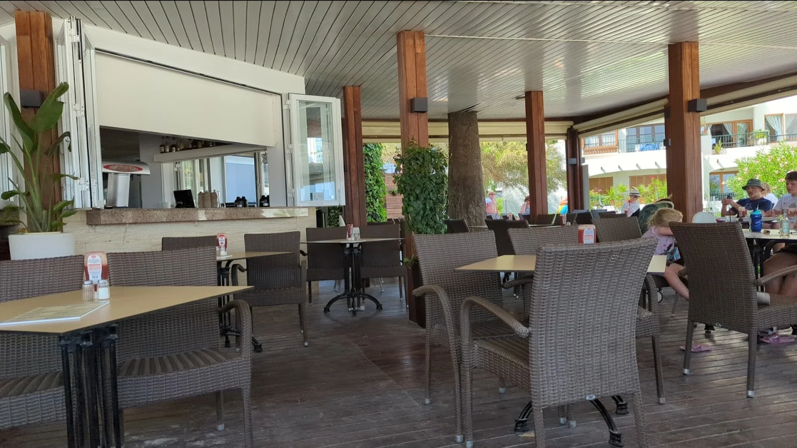 Beach Restaurant Pizzeria - Image 1
