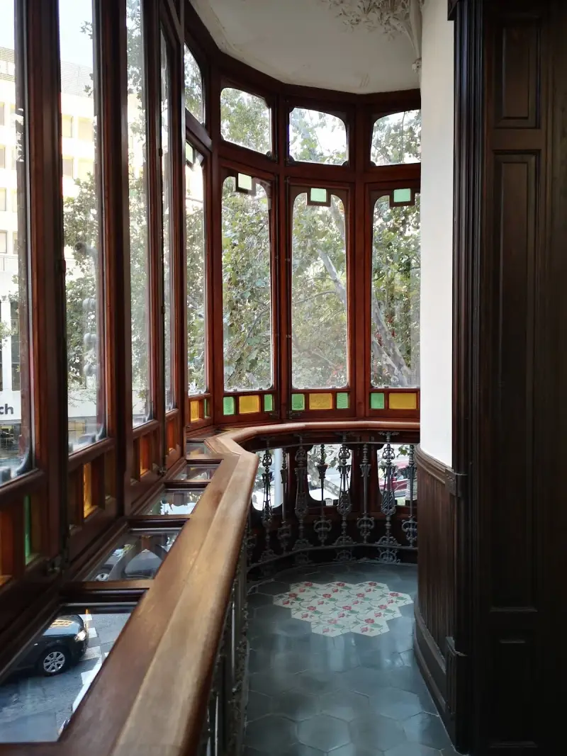 Dra. Estrella Fernández, cirugía oculoplástica - Imagen 1