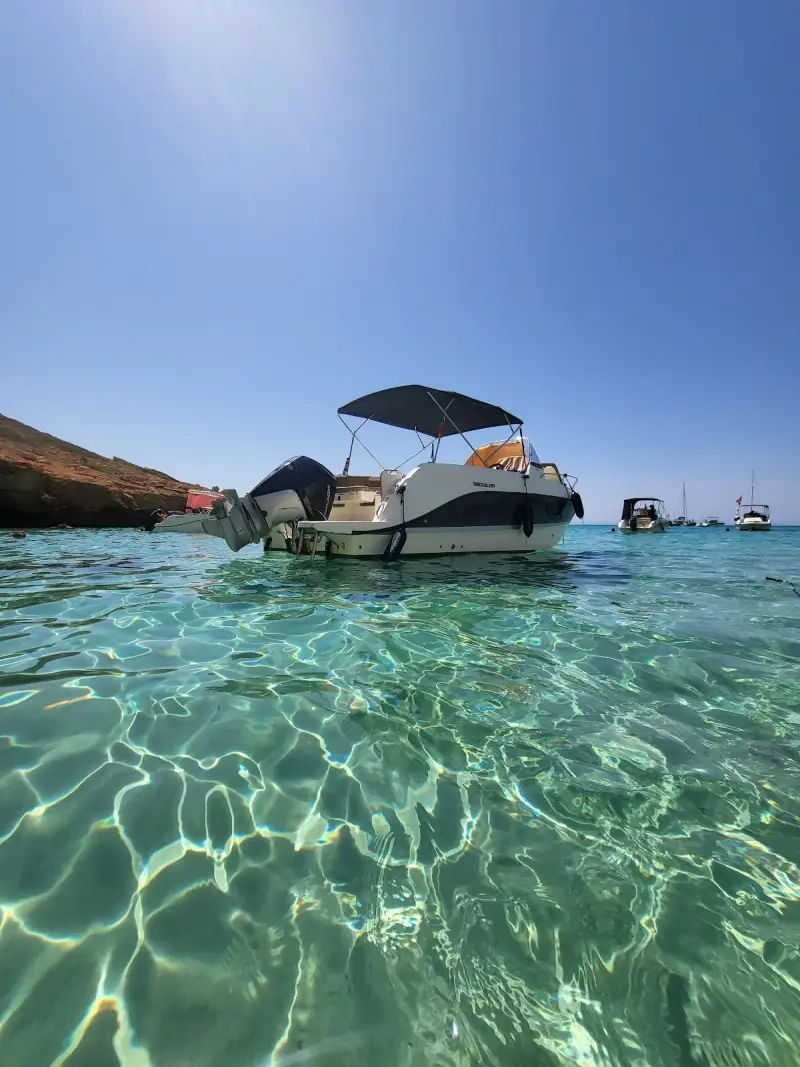 Boat Charter - Bild 1