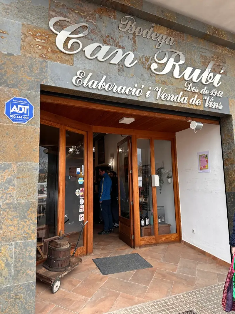 Tenda Degustació Can Rubí - Bild 1