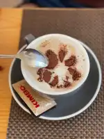 Madame Cabra Pizzería & Coffee Roastery - Image 6