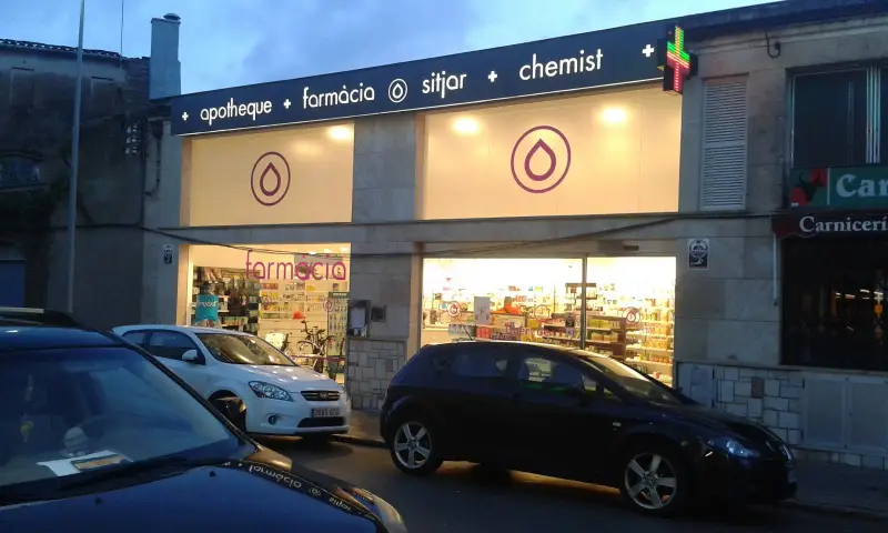 FARMÀCIA SITJAR - Bild 1