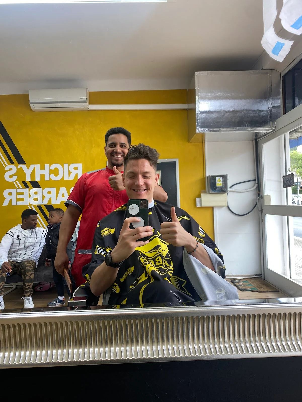 Richys Barber Shop - Bild 1