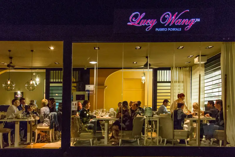 Lucy Wang Puerto Portals - Bild 1