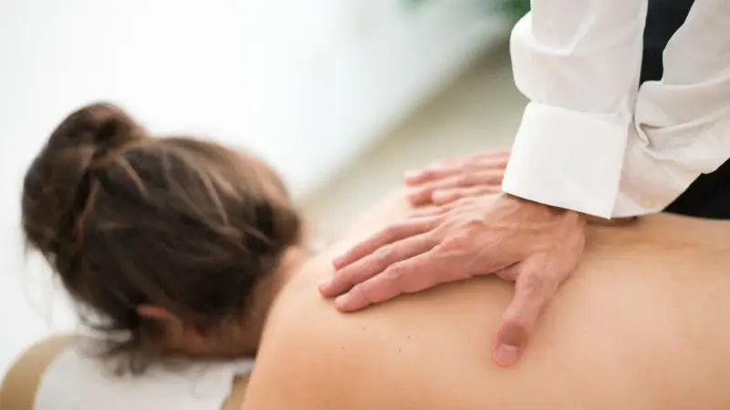 León Monzón Quiropràctic - Bild 1