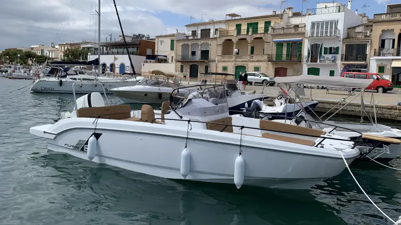 Confianza Yachting - Image 1