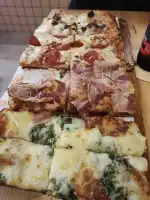 Pizzpazz Pizzería - Image 3