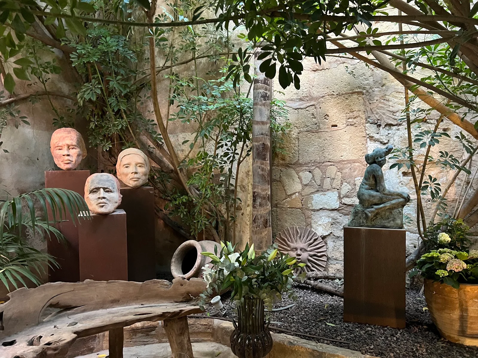 Cansalas Gallery & Art House