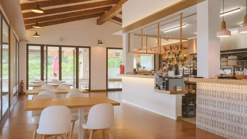 Pins Padel Club House - Bild 1