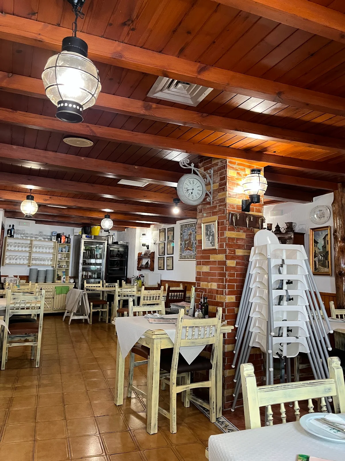 Ramons Bar - Image 1
