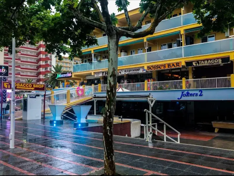 Tobacco Shop Estanco 1 - Bild 1