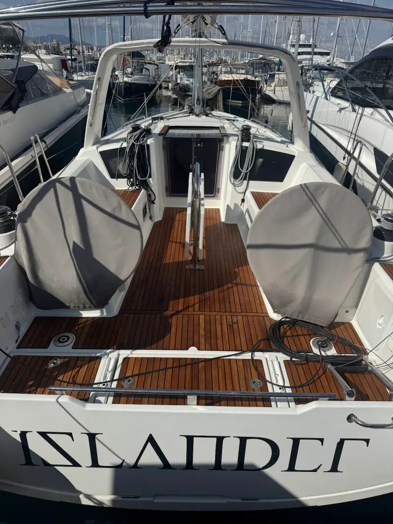 Islander Charter - Bild 1
