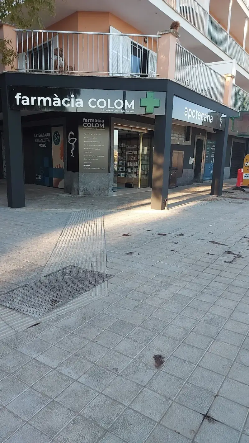 Farmàcia Colom Rubí - Bild 1