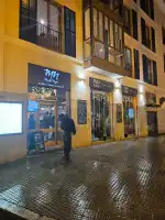 Manto Negro Tapas Bar - Bild 5