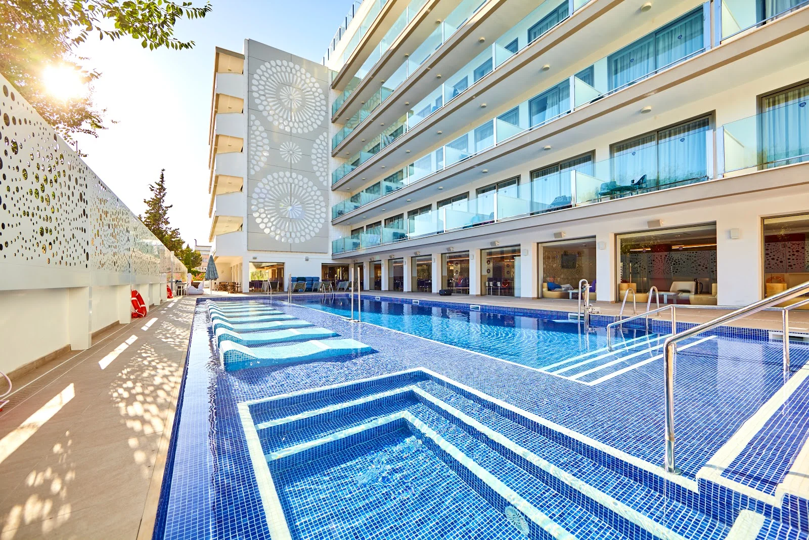 Indico Rock Hotel - Bild 1