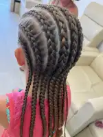 L W Nail Salon - Bild 9