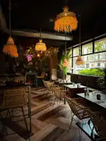 Todos Smash Burger & Cocktail Bar