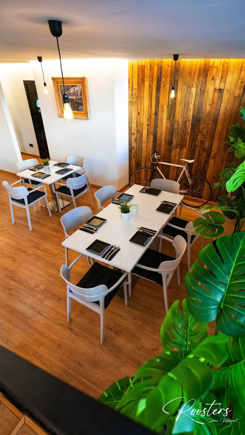 Roosters Urban Restaurant & SPORTSBAR - Imagen 1