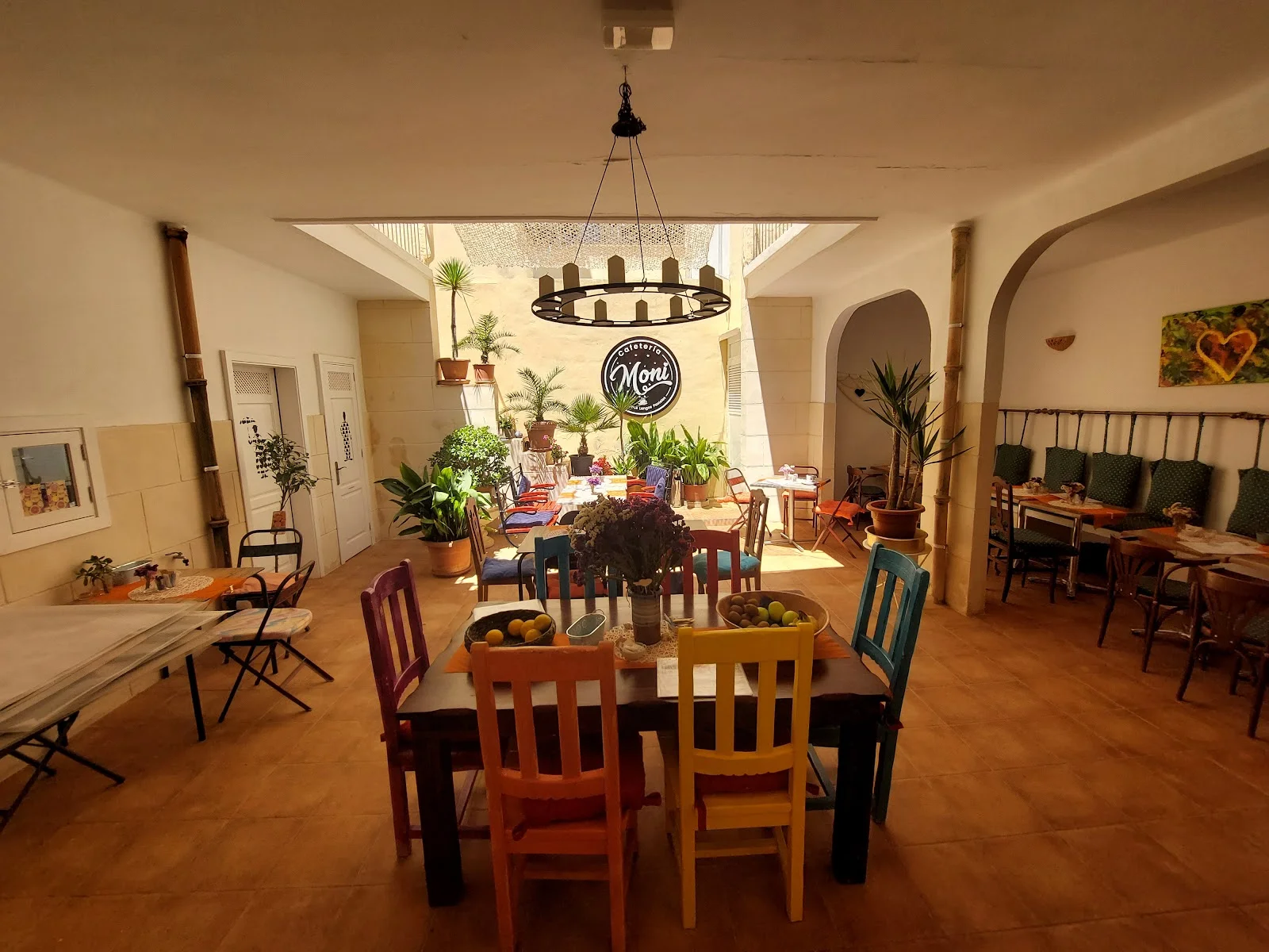 Cafeteria Moni - Image 1