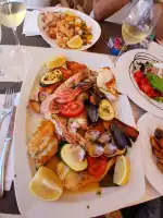 Beach Club Restaurant - Image 10