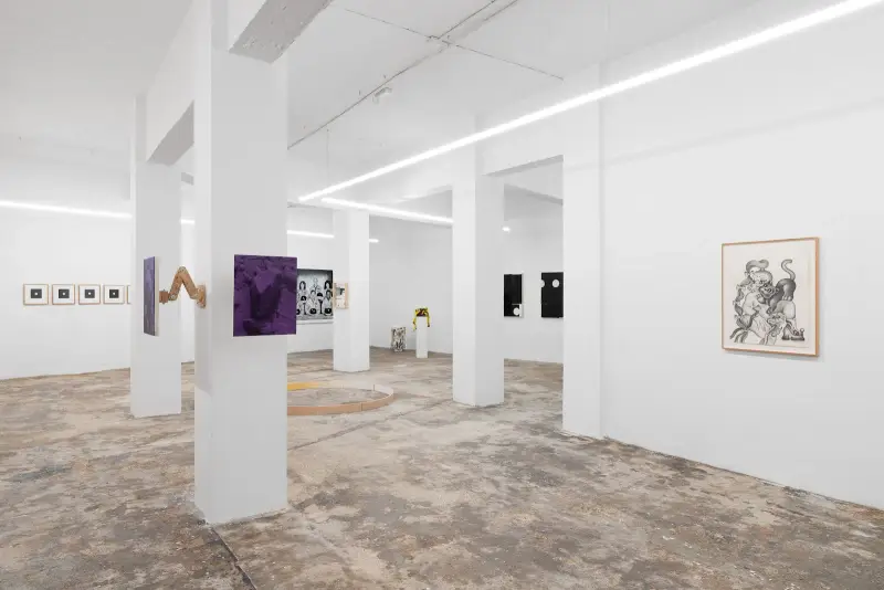 LA BIBI + REUS CITY Gallery - Bild 1