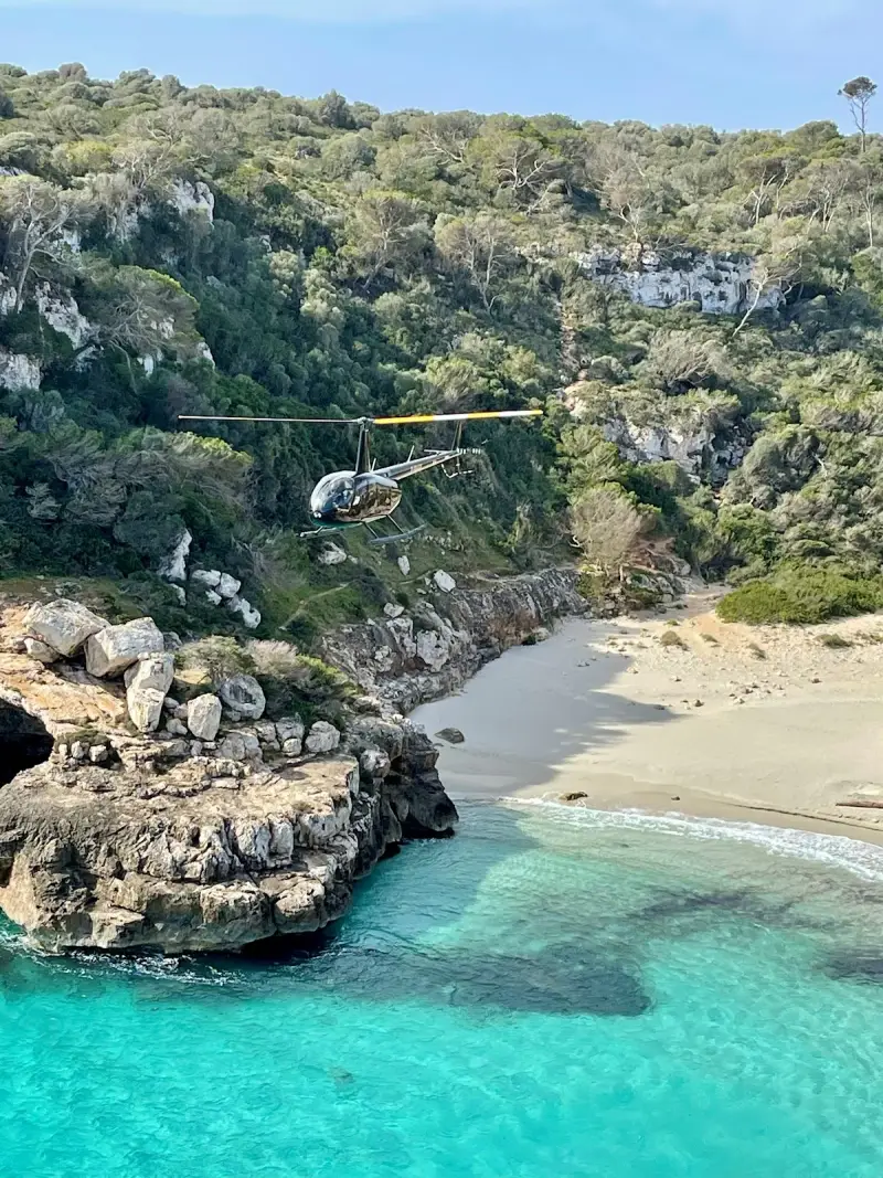 The Helicopter Centre - Bild 1