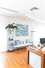 Dr. Huw Jones | HSJ Clinic - Bild 4