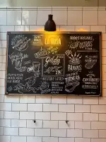 La Rosa Vermuteria & Colmado - Bild 4