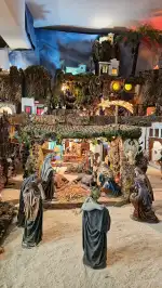 Parròquia Sagrada Família - Bild 10