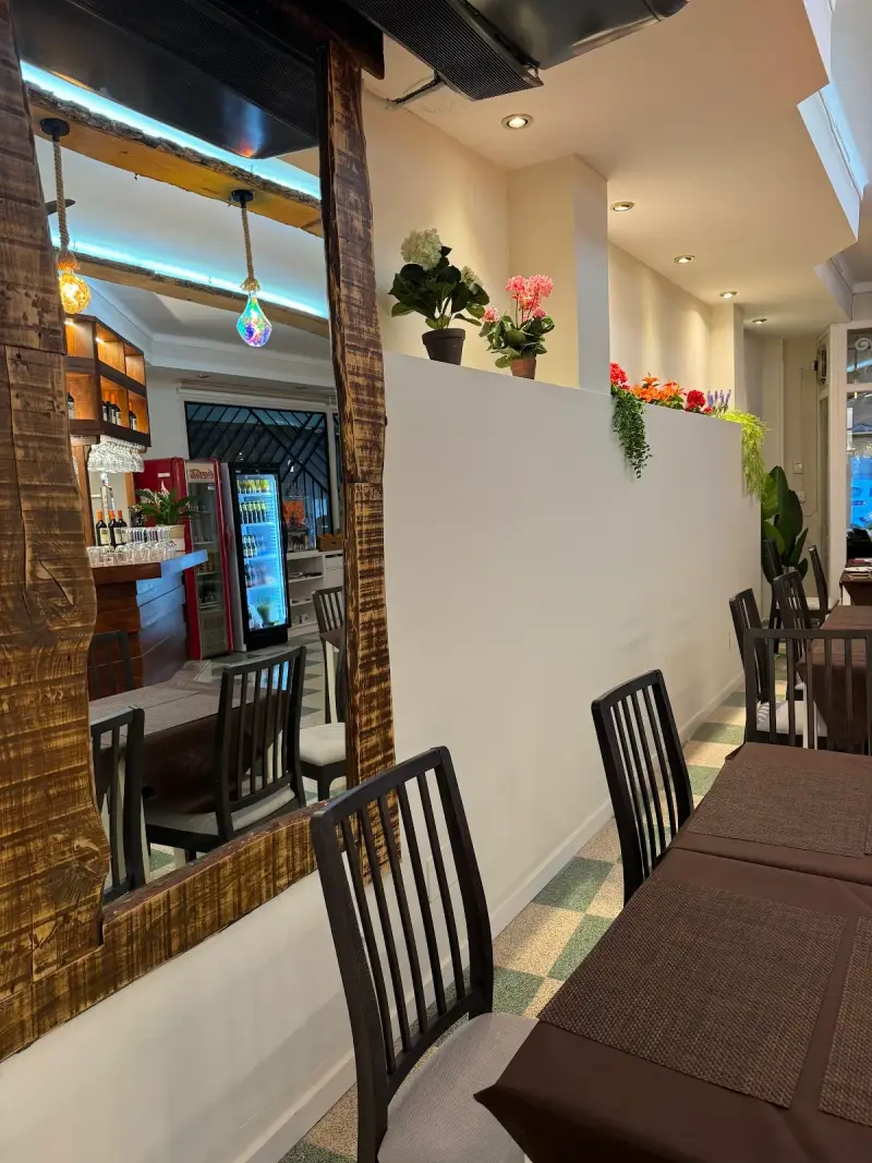 Taj Mahal Curry House - Bild 1