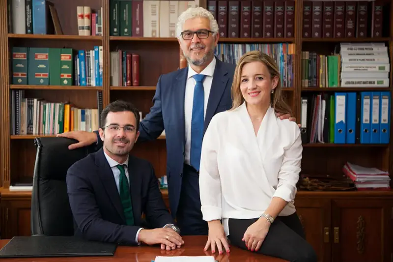 Sierra Abogados & Inversiones - Bild 1