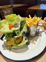 Hogan's Live Music, Sports Bar & Restaurant - Image 3