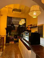 Fría Sophia Wein- und Champagnerbar - Bild 10