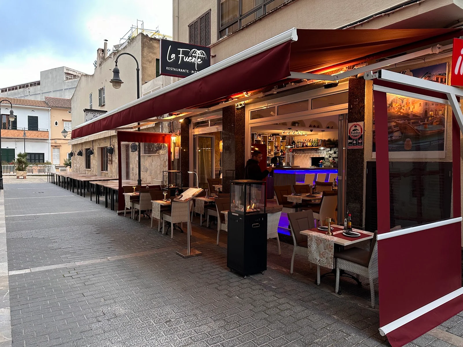 Restaurante y Pizzería La Fuente - Bild 1