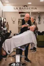 La Barberia Haircuts & Wines - Bild 5