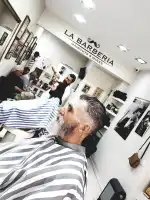 La Barberia Haircuts & Wines - Bild 7