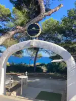 Cala Anguila Beach Restaurant & Cocktails - Imagen 9