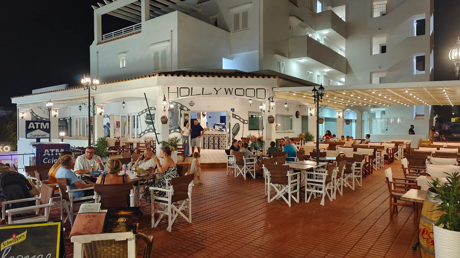 Hollywood Bar & Dinner - Imagen 1