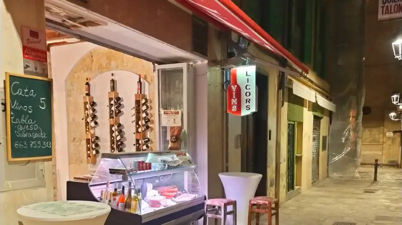 Avinae Wine & Spirits - Bild 1