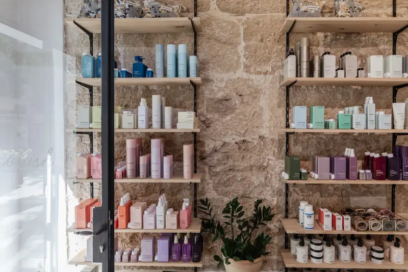 Blush Hair & Beauty Salon - Bild 1