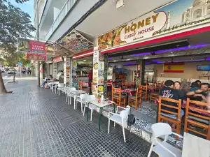 Honey curry house and pizza - Imagen 1