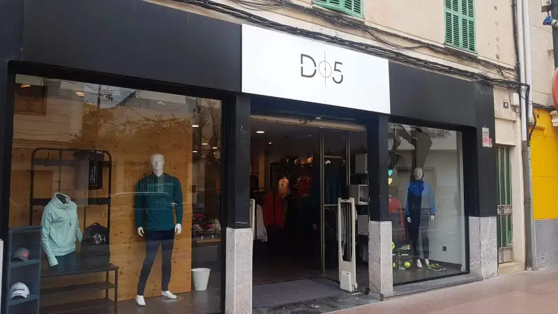D5 Sport Shop - Image 1