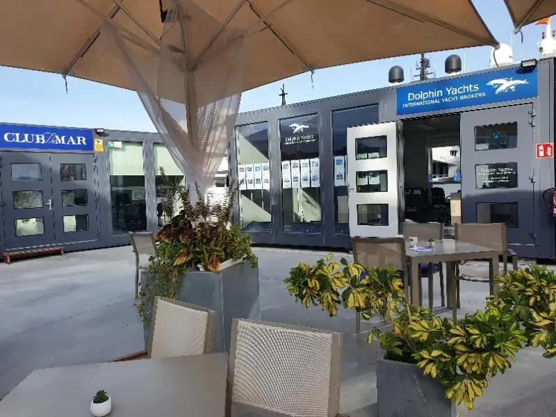 Dolphin Yachts - Bild 1