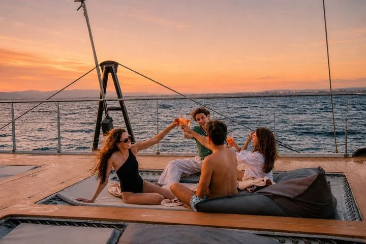 Katamaran-Sonnenuntergangsfahrt ab Palma mit BBQ und Schnorcheln - Bild 2