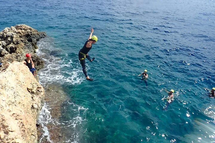 Geführtes Küstenklettern und Deep Water Soloing auf Mallorca - Bild 4