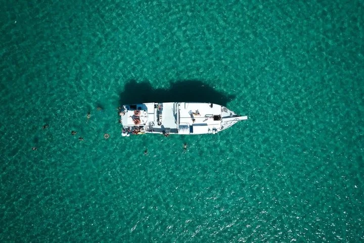 Paseo en barco de estilo vintage a Es Trenc desde Colonia de Sant Jordi - Imagen 5