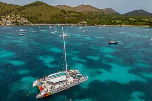 5-stündige Katamaranfahrt ab Port d'Alcudia mit BBQ - Bild 1
